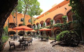 Hotel Monteverde Best Inns